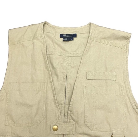 Excellent Preowned Condition 5.11 Tactical Vest Size Large. Quality built. - Picture 4 of 8